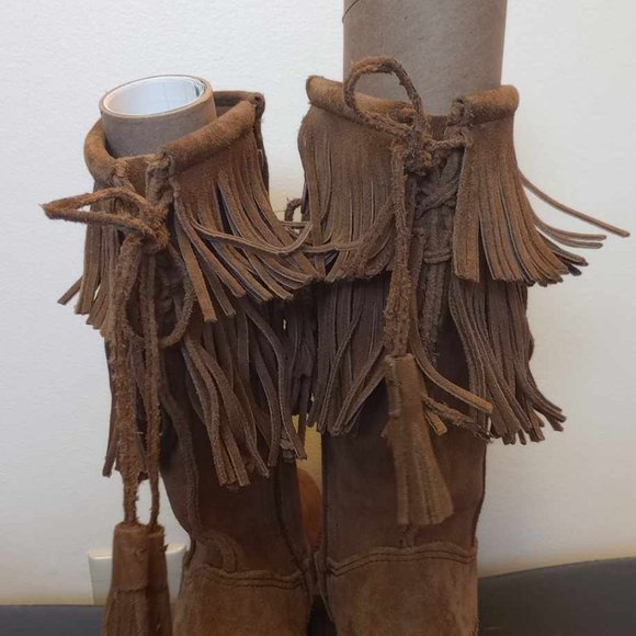 Minnetonka Women's Calf Hi 2-Layer leather Fringe Boot Size 6 - Picture 3 of 7